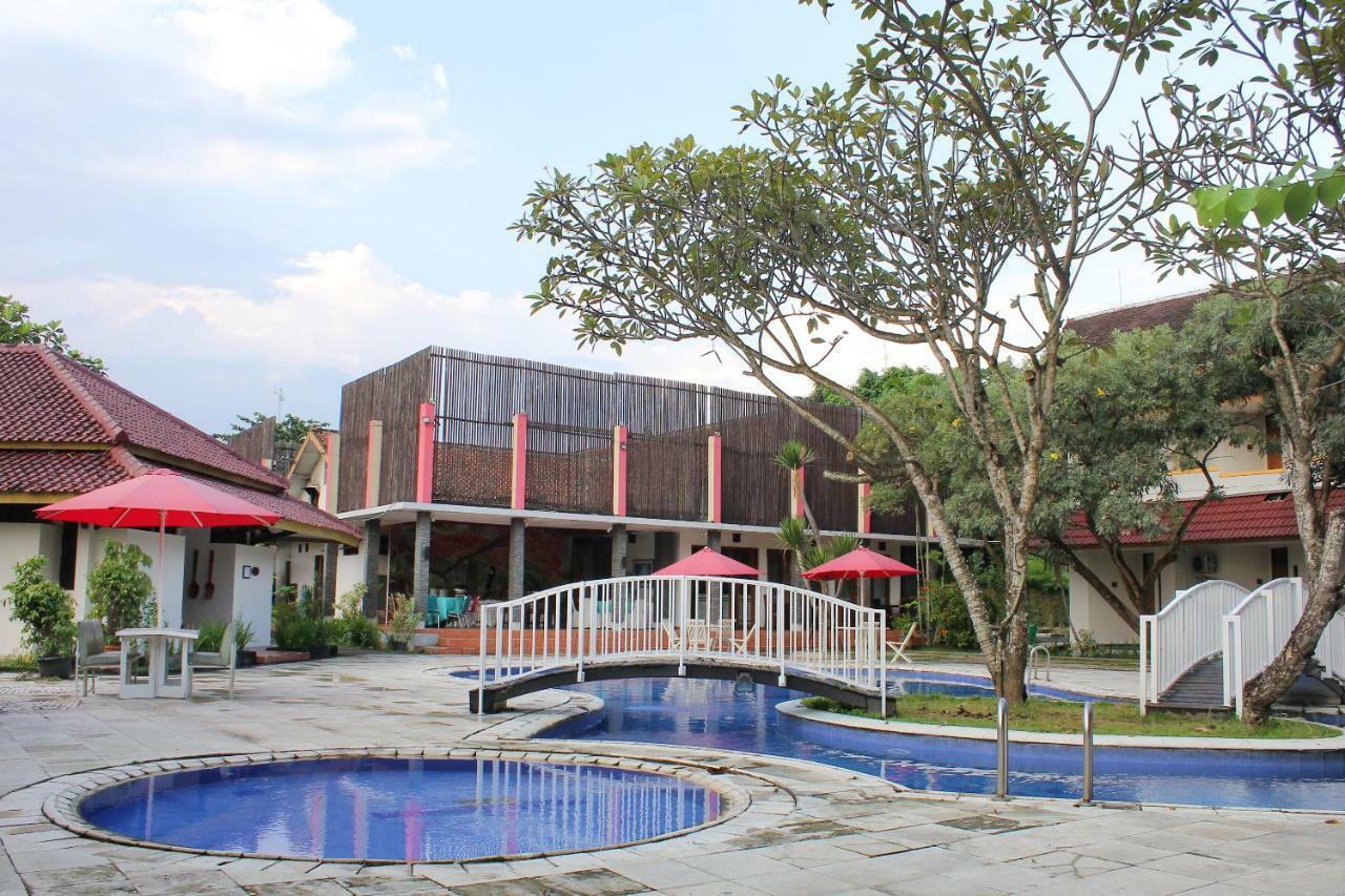Oyo 743 Garden Guesthouse Maguwo Exterior photo