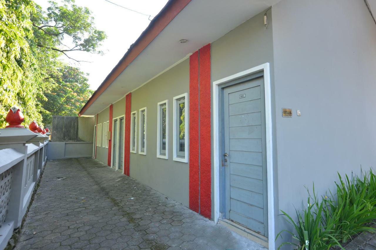Oyo 743 Garden Guesthouse Maguwo Exterior photo